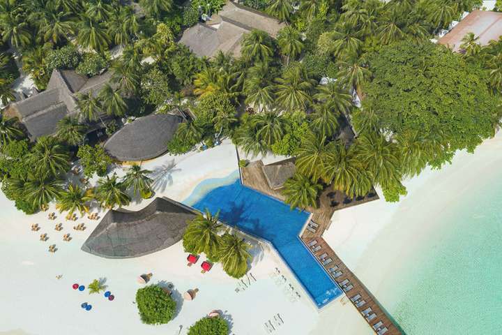 Kuramathi Island Resort