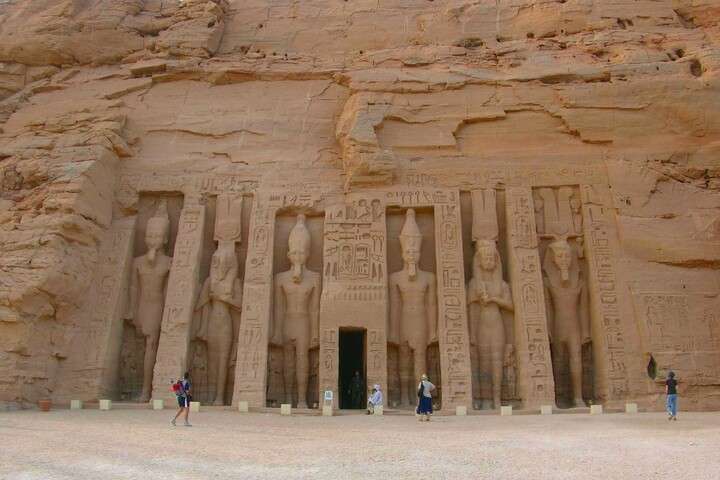 Abu Simbel id: