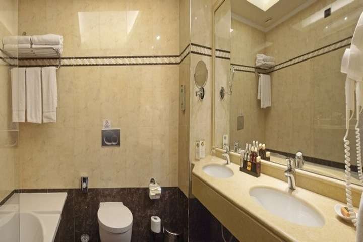 Luxury Suites van 'Luxury Suites'