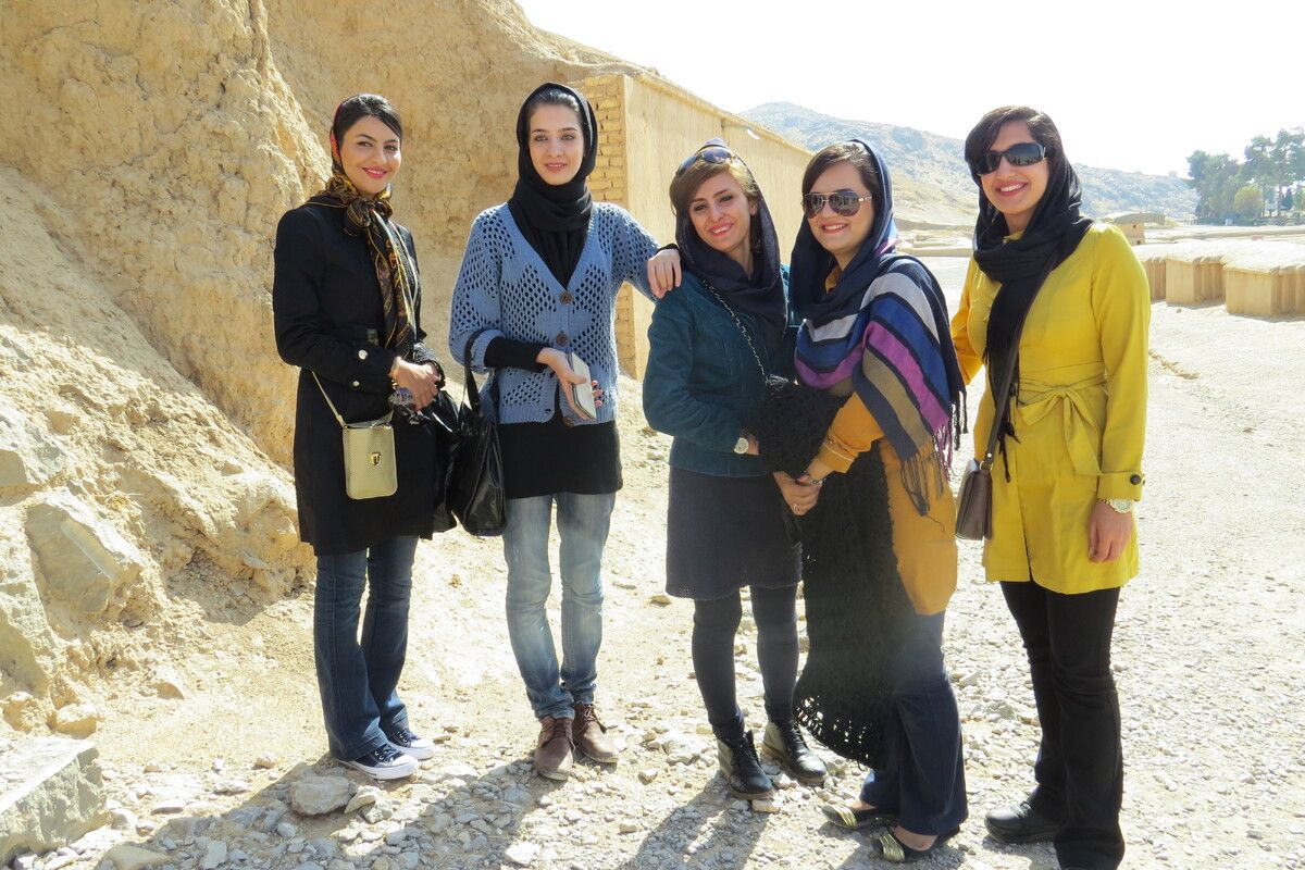 Hippe Iraanse meiden in Teheran